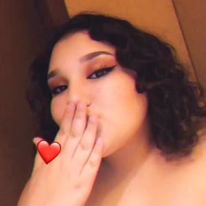 Meet your Posher, Daniella